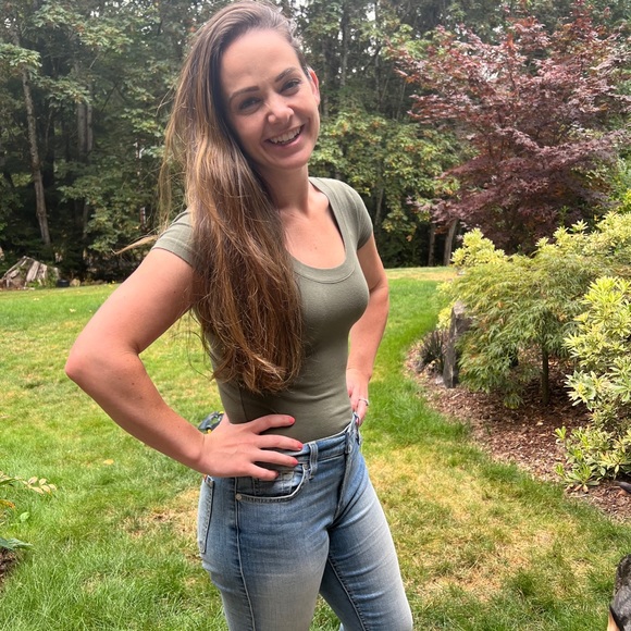 Meet your Posher, Sam - Picture 2 of 3